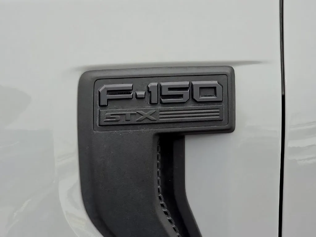Ford F-150 photo 10