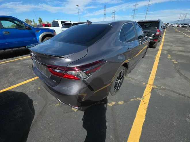 Toyota Camry photo 4