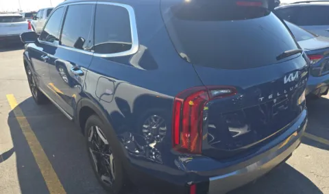 More photos of 2025 Kia Telluride S at RightDrive - 1791 Lee Trevino, TX