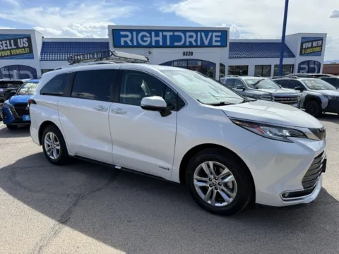 White 2021 Toyota Sienna Limited for sale in El Paso, TX