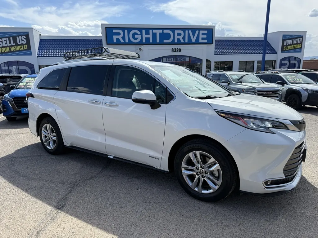 2021 Toyota Sienna Limited for sale in El Paso, TX