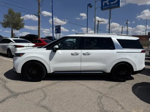 More photos of 2022 Kia Carnival SX at RightDrive - 1791 Lee Trevino, TX