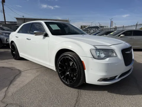 White 2018 Chrysler 300 Limited for sale in El Paso, TX