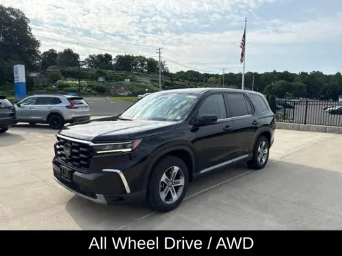 Another view of 2025 Honda Pilot EX-L for sale in Kingston, NY at Lia Honda of Kingston