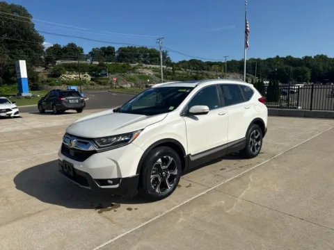 More photos of 2018 Honda CR-V Touring at Lia Honda of Kingston, NY