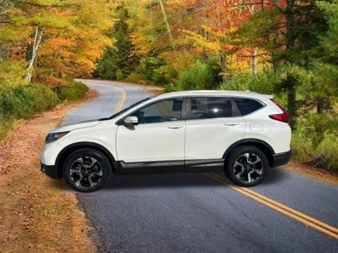 More photos of 2018 Honda CR-V Touring at Lia Honda of Kingston, NY
