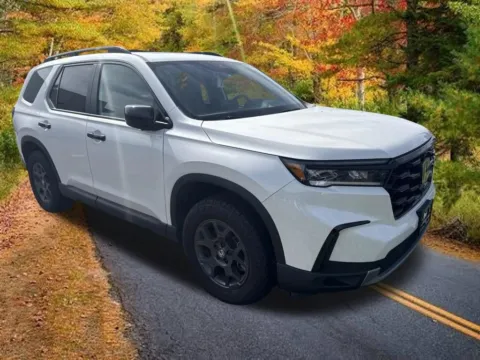 Another view of 2024 Honda Pilot TrailSport for sale in Kingston, NY at Lia Honda of Kingston