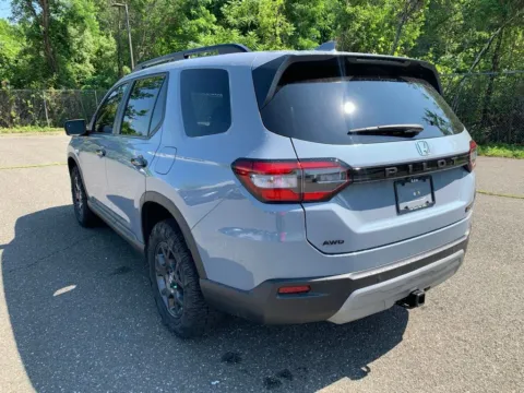 More photos of 2025 Honda Pilot TrailSport at Lia Honda Northampton, MA