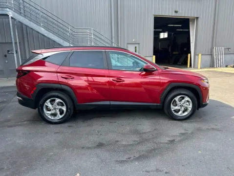 Photos of 2024 Hyundai Tucson SEL for sale in Northampton, MA at Lia Honda Northampton