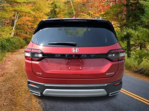 More photos of 2023 Honda Pilot Touring at Lia Honda Northampton, MA