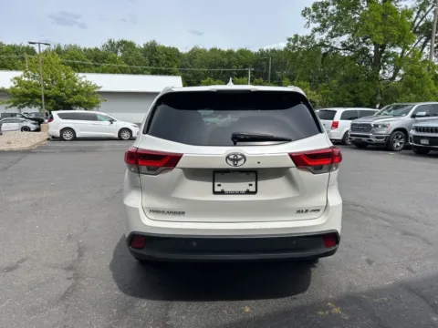 More photos of 2018 Toyota Highlander XLE at Lia Honda Northampton, MA