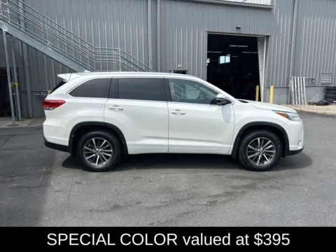 Photos of 2018 Toyota Highlander XLE for sale in Northampton, MA at Lia Honda Northampton