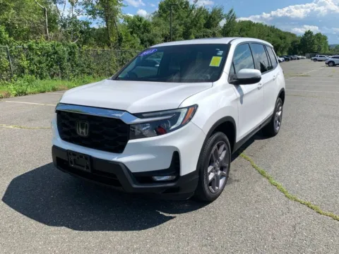 More photos of 2023 Honda Passport EX-L at Lia Honda Northampton, MA