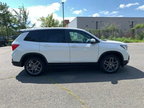 Photos of 2023 Honda Passport EX-L for sale in Northampton, MA at Lia Honda Northampton