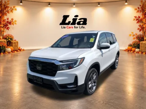 More photos of 2023 Honda Passport EX-L at Lia Honda Northampton, MA