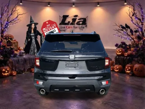 More photos of 2024 Honda Passport Black Edition at Lia Honda Northampton, MA