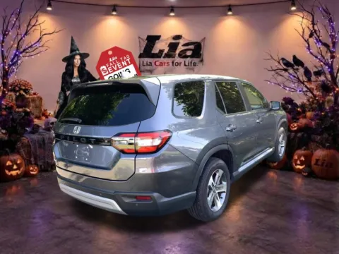 Another view of 2025 Honda Pilot EX-L for sale in Northampton, MA at Lia Honda Northampton