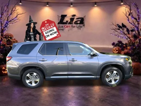 Photos of 2025 Honda Pilot EX-L for sale in Northampton, MA at Lia Honda Northampton