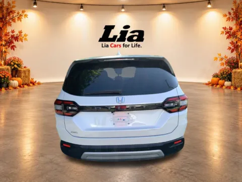 More photos of 2023 Honda Pilot EX-L at Lia Honda Northampton, MA