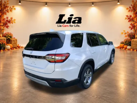 Another view of 2023 Honda Pilot EX-L for sale in Northampton, MA at Lia Honda Northampton