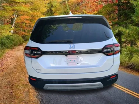 More photos of 2023 Honda Pilot EX-L at Lia Honda Northampton, MA
