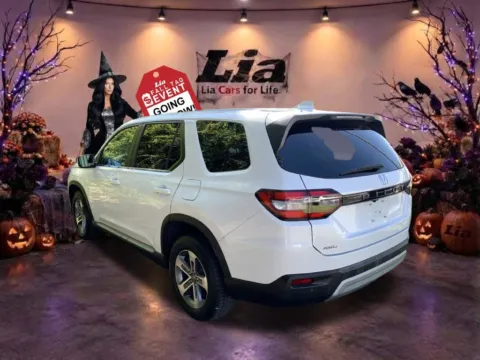 More photos of 2023 Honda Pilot EX-L at Lia Honda Northampton, MA