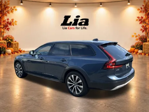 More photos of 2024 Volvo V90 Cross Country B6 at Lia Honda Northampton, MA