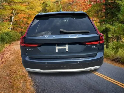 More photos of 2024 Volvo V90 Cross Country B6 at Lia Honda Northampton, MA