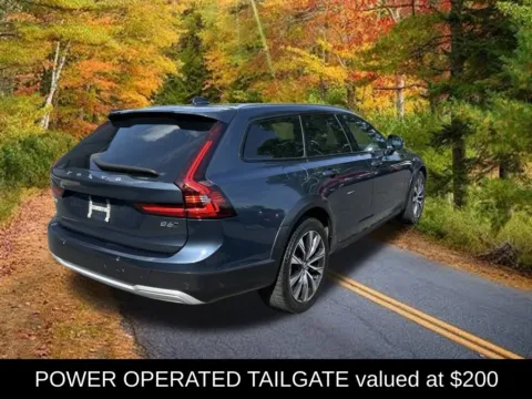 Another view of 2024 Volvo V90 Cross Country B6 for sale in Northampton, MA at Lia Honda Northampton