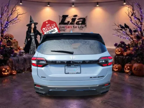 More photos of 2026 Honda Pilot Black Edition at Lia Honda Northampton, MA