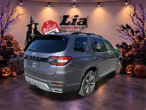 Another view of 2023 Honda Pilot Elite for sale in Northampton, MA at Lia Honda Northampton