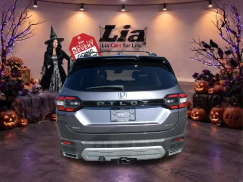 More photos of 2023 Honda Pilot Elite at Lia Honda Northampton, MA