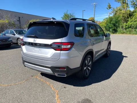 More photos of 2023 Honda Pilot Elite at Lia Honda Northampton, MA