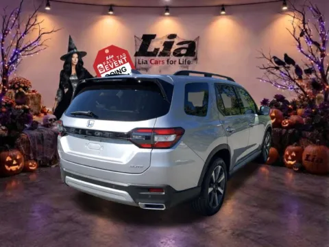 More photos of 2023 Honda Pilot Elite at Lia Honda Northampton, MA