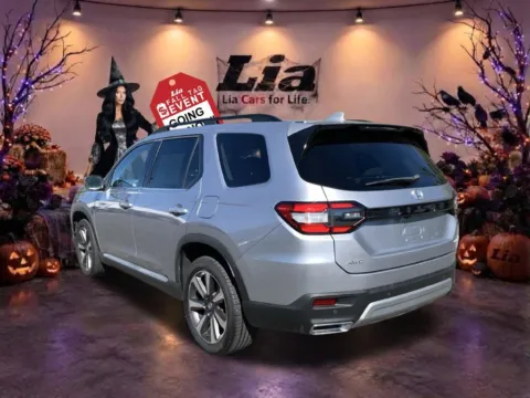Another view of 2023 Honda Pilot Elite for sale in Northampton, MA at Lia Honda Northampton
