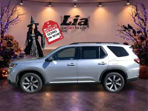 Photos of 2023 Honda Pilot Elite for sale in Northampton, MA at Lia Honda Northampton