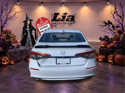 More photos of 2024 Honda Civic Si at Lia Honda Northampton, MA