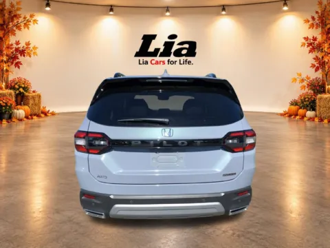 More photos of 2025 Honda Pilot Touring at Lia Honda Northampton, MA