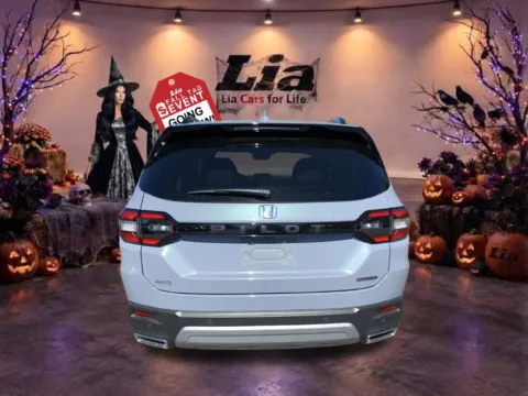 More photos of 2025 Honda Pilot Touring at Lia Honda Northampton, MA