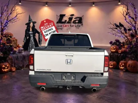 More photos of 2023 Honda Ridgeline RTL at Lia Honda Northampton, MA
