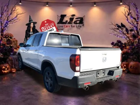 More photos of 2023 Honda Ridgeline RTL at Lia Honda Northampton, MA