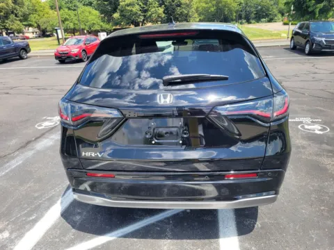 More photos of 2027 Honda HR-V EX-L at Lia Honda Williamsville, NY