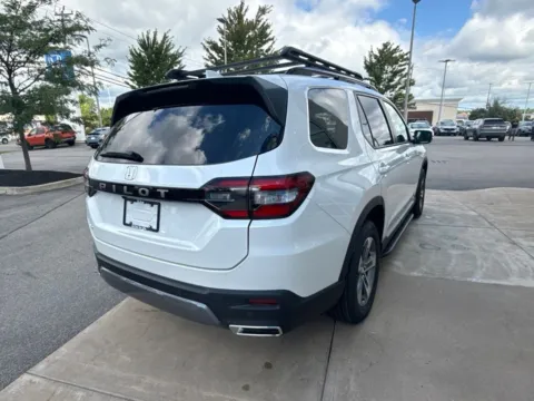 Another view of 2026 Honda Pilot EX-L for sale in Buffalo, NY at Lia Honda Williamsville