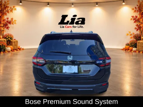 More photos of 2026 Honda Pilot Black Edition at Lia Honda Williamsville, NY