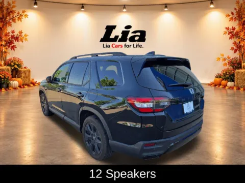 More photos of 2026 Honda Pilot Black Edition at Lia Honda Williamsville, NY