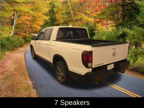 More photos of 2023 Honda Ridgeline RTL at Lia Honda Williamsville, NY