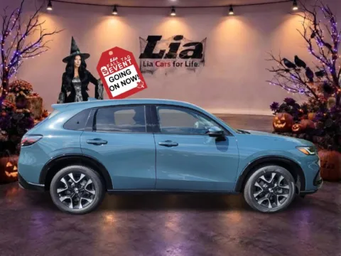 Photos of 2027 Honda HR-V EX-L for sale in Buffalo, NY at Lia Honda Williamsville