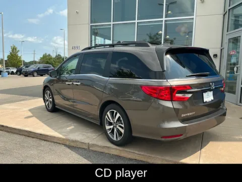 More photos of 2022 Honda Odyssey Touring at Lia Honda Williamsville, NY