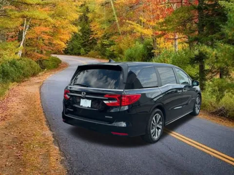 Another view of 2022 Honda Odyssey Touring for sale in Buffalo, NY at Lia Honda Williamsville