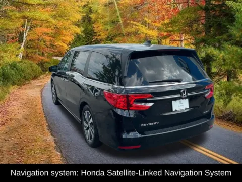 More photos of 2022 Honda Odyssey Touring at Lia Honda Williamsville, NY